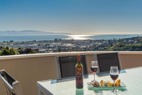 Sunny Bayview Retreat